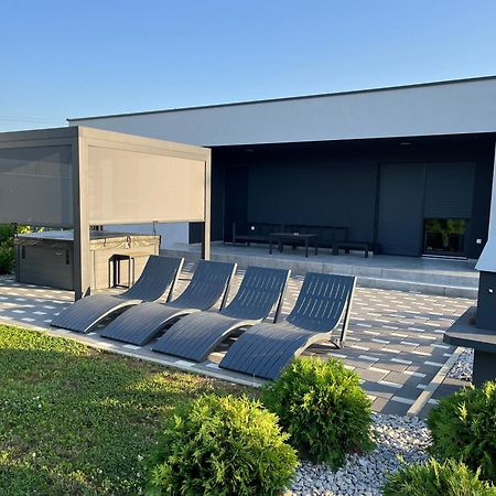 K Relax Place, Varazdinske Toplice, Modern Home With Sauna, Jacuzzi, Wifi Exterior photo