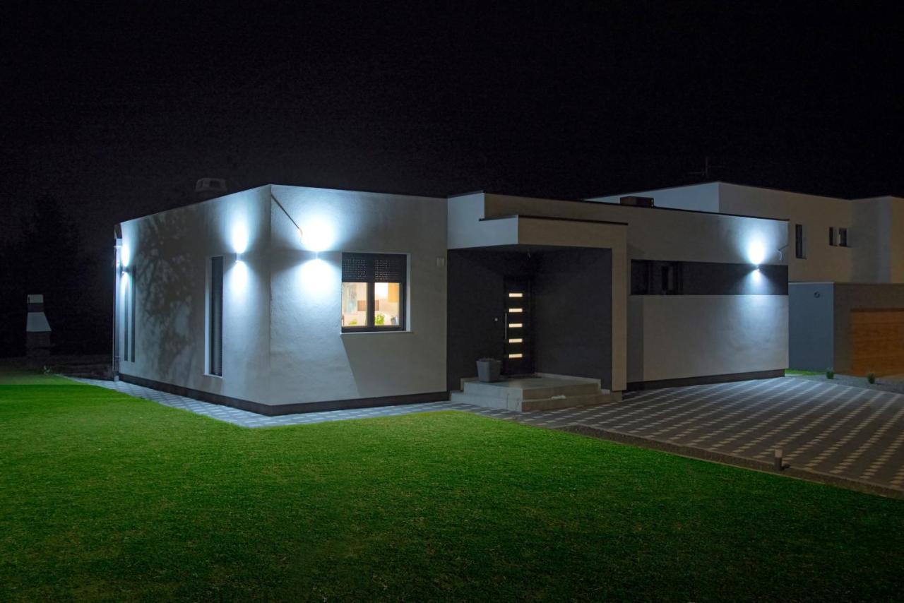 K Relax Place, Varazdinske Toplice, Modern Home With Sauna, Jacuzzi, Wifi Exterior photo